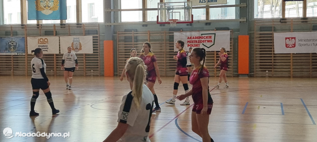 Iskra AWM Gdynia - Junak Włocławek