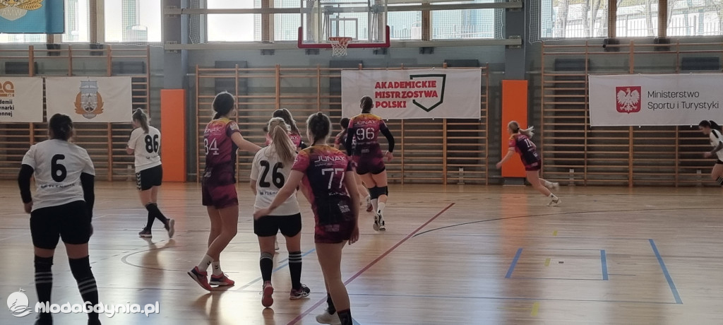 Iskra AWM Gdynia - Junak Włocławek