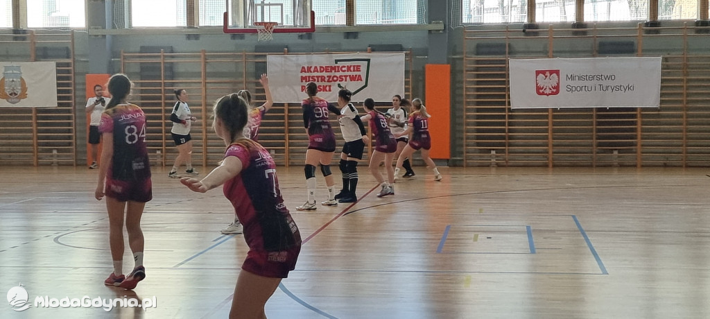 Iskra AWM Gdynia - Junak Włocławek