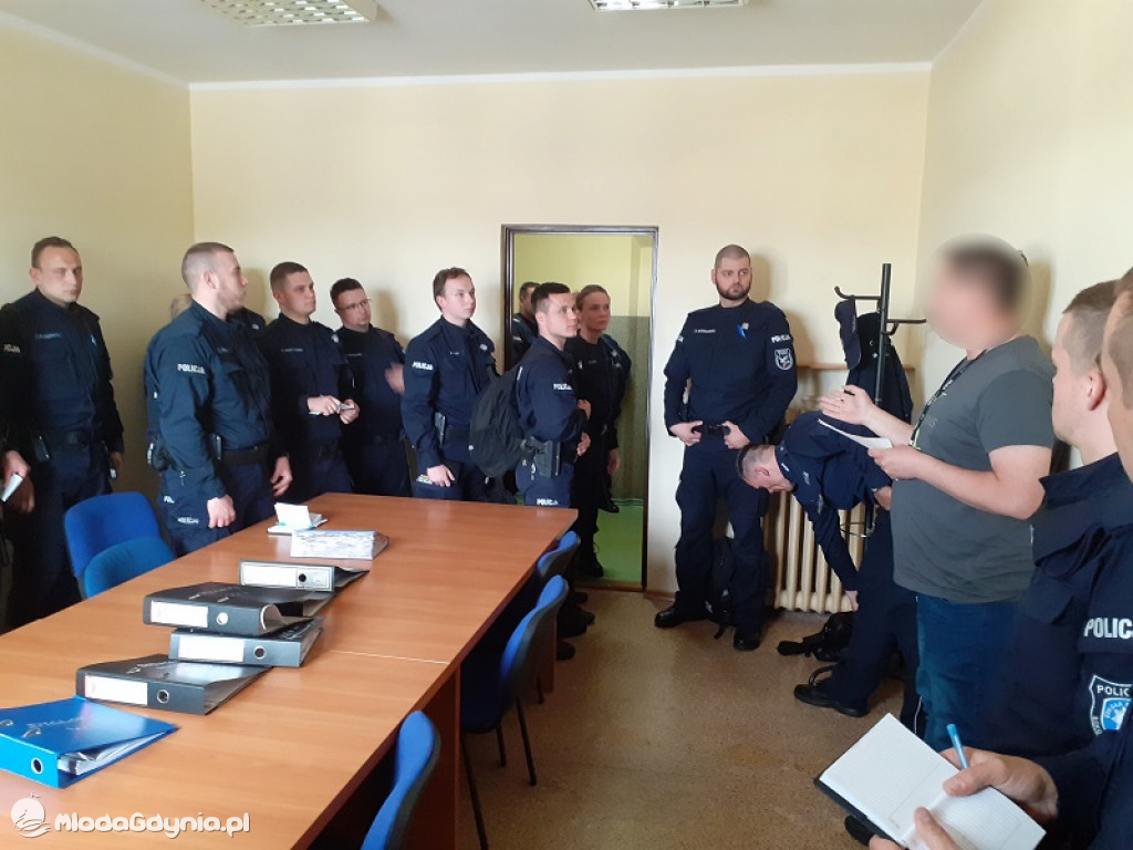 Słuchacze słupskiej Szkoły Policji na praktykach w Lęborku