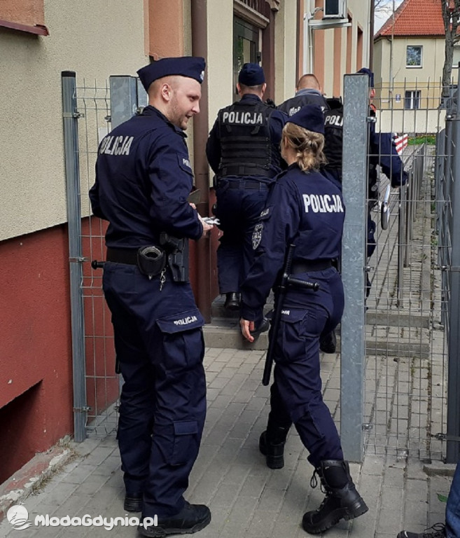 Słuchacze słupskiej Szkoły Policji na praktykach w Lęborku