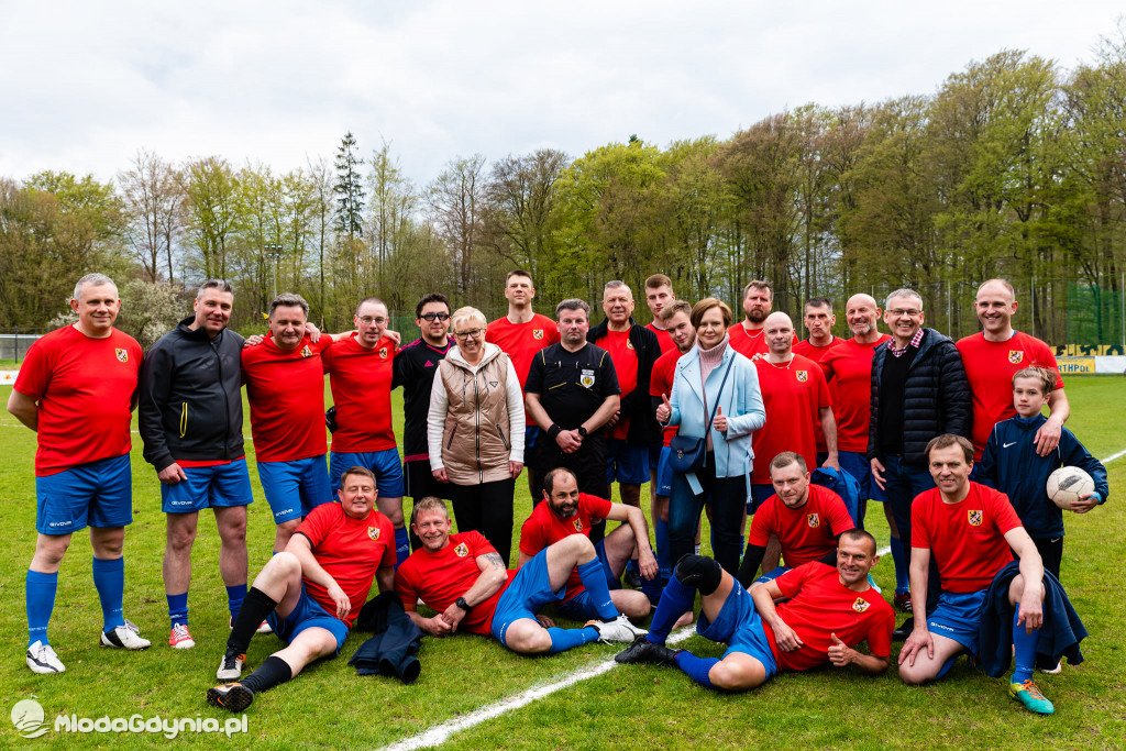Powiat Wejherowski - Księża i samorządowcy zagrali w szczytnym celu