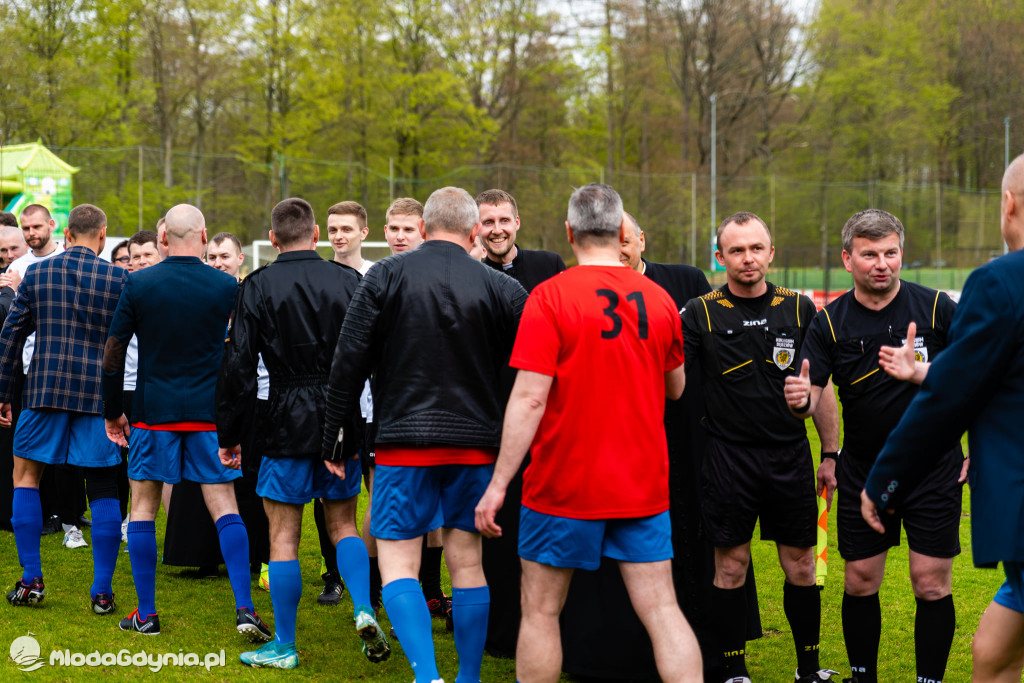 Powiat Wejherowski - Księża i samorządowcy zagrali w szczytnym celu