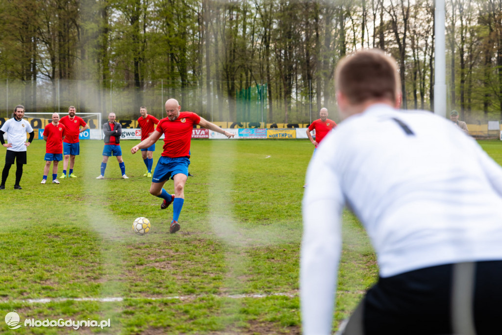 Powiat Wejherowski - Księża i samorządowcy zagrali w szczytnym celu