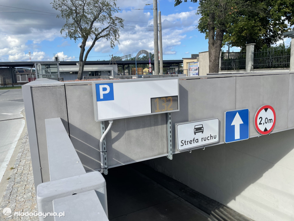 Podziemny parking na węźle Chylonia nadal zamknięty