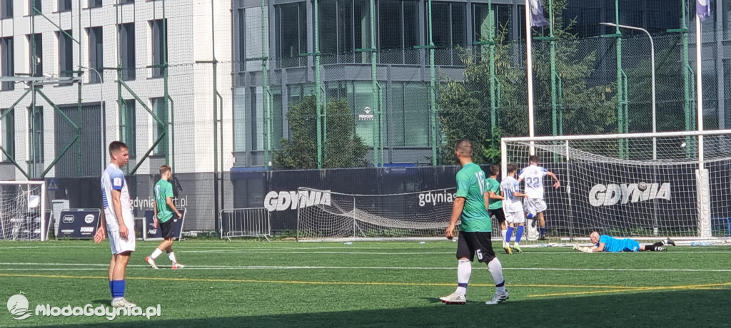 Bałtyk II Gdynia -  GTS Pruszcz Gdański 9:2 (3:1)