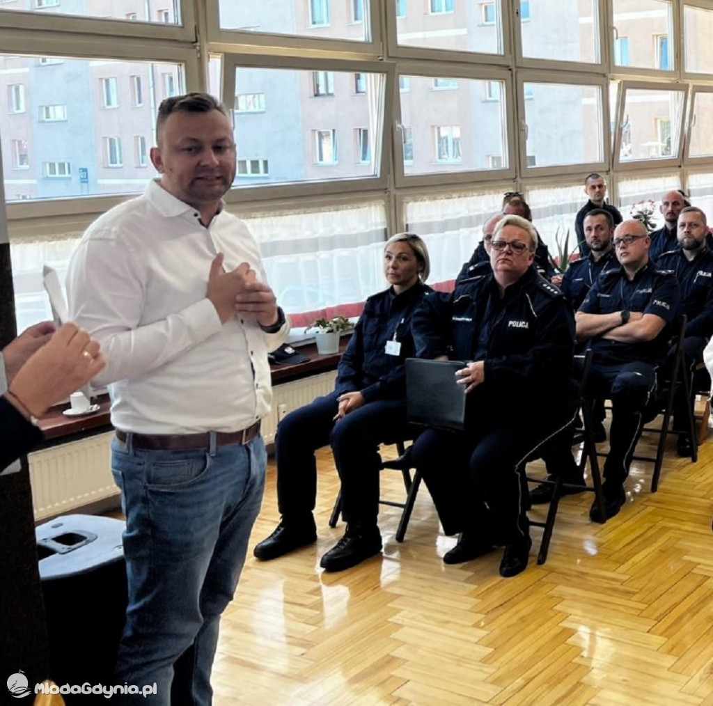 Debata społeczna poświęcona bezpieczeństwu seniorów