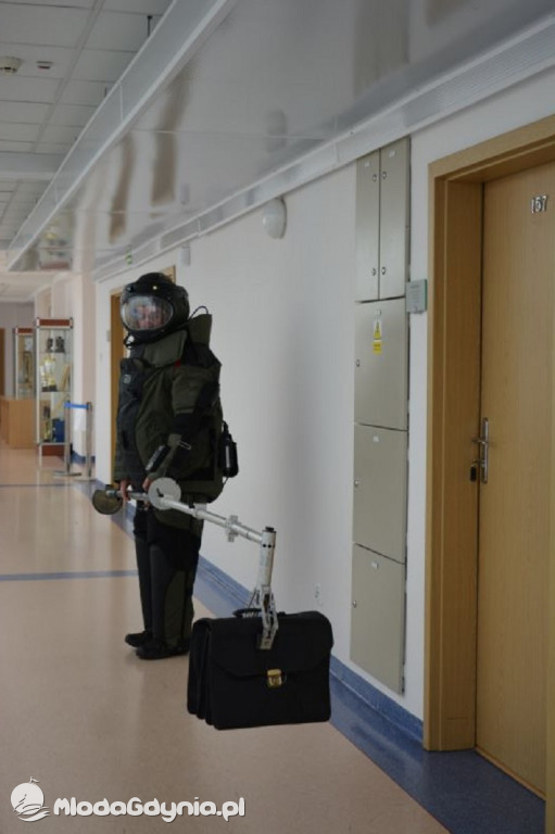 Policja Gdynia. Ćwiczenia dowódczo-sztabowe pn. „BOMBA”