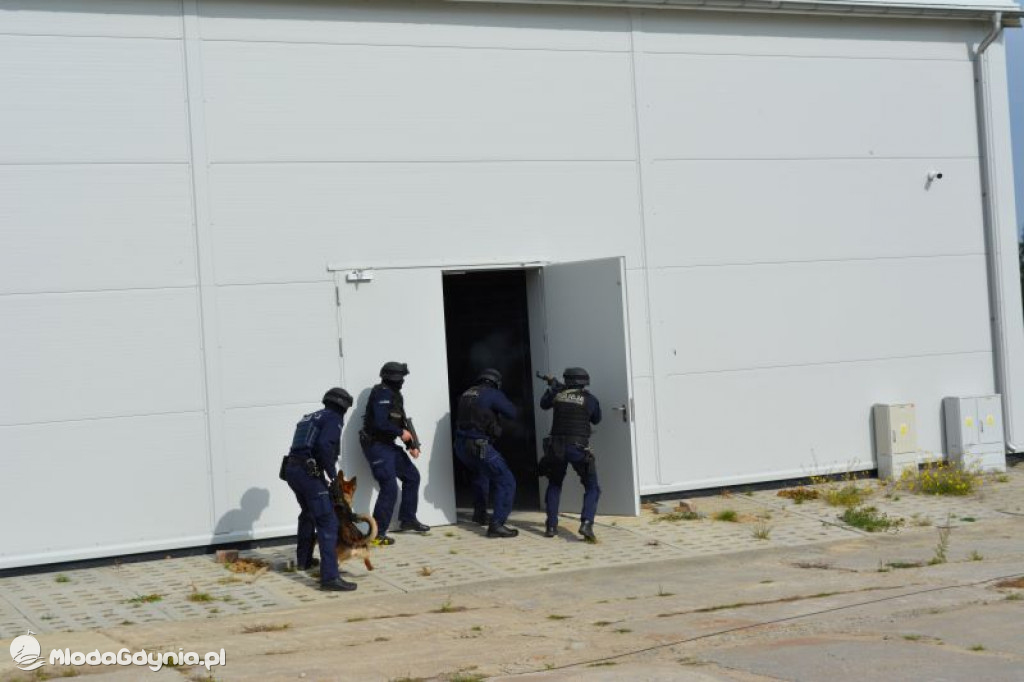 Policja Gdynia. Ćwiczenia dowódczo-sztabowe pn. „BOMBA”