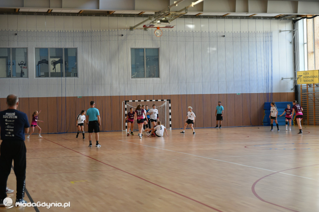 SPR AMW Gdynia - Pogoń Kusy Szczecin 32:27