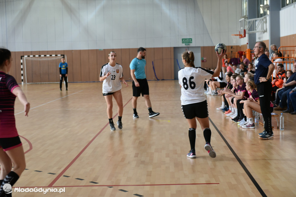 SPR AMW Gdynia - Pogoń Kusy Szczecin 32:27
