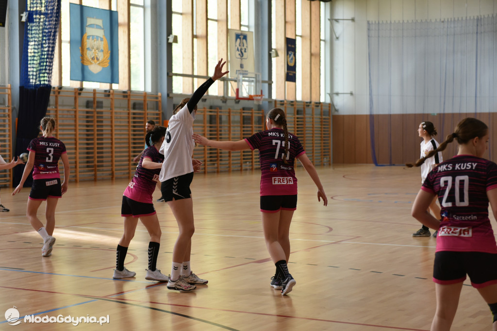 SPR AMW Gdynia - Pogoń Kusy Szczecin 32:27