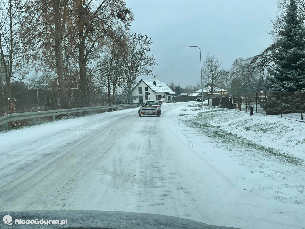 Czarne - zima jak zwykle zaskoczyła drogowców!