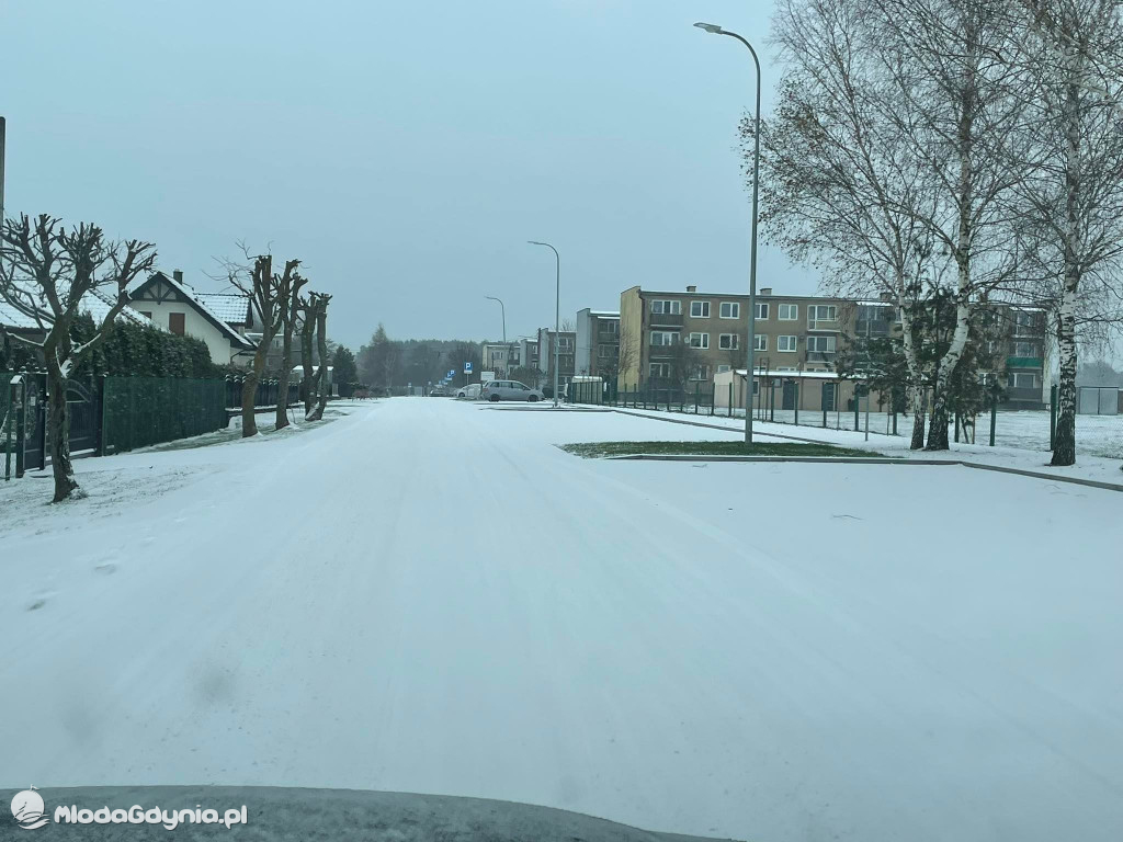 Czarne - zima jak zwykle zaskoczyła drogowców!
