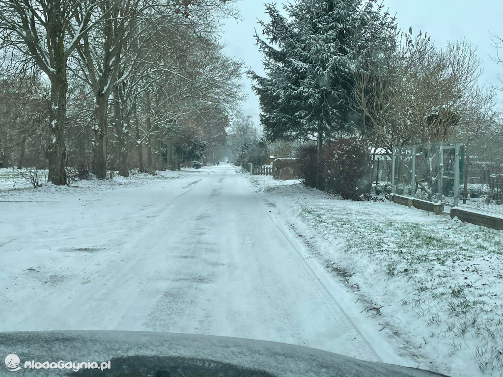 Czarne - zima jak zwykle zaskoczyła drogowców!