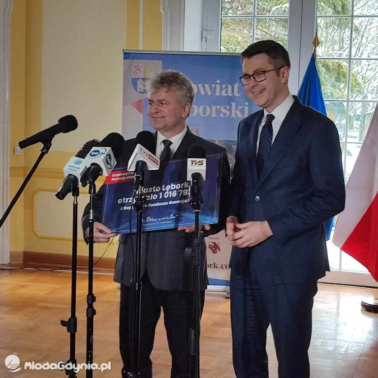 Rządowy Fundusz Rozwoju Dróg - konferencja prasowa Piotra Müllera w Lęborku i Słupsku