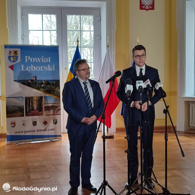 Rządowy Fundusz Rozwoju Dróg - konferencja prasowa Piotra Müllera w Lęborku i Słupsku