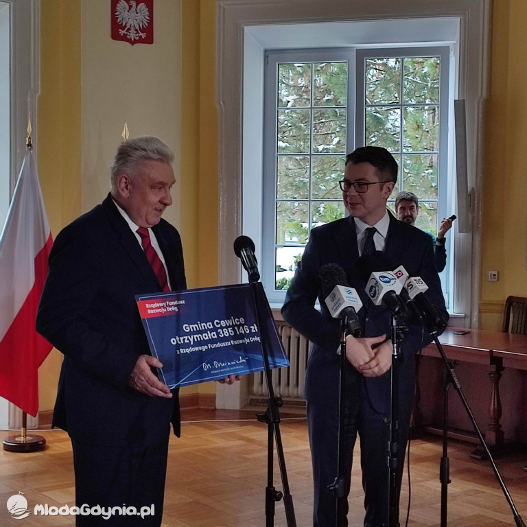 Rządowy Fundusz Rozwoju Dróg - konferencja prasowa Piotra Müllera w Lęborku i Słupsku