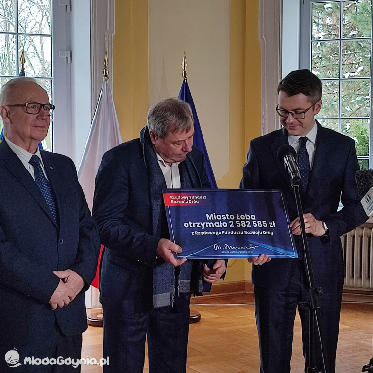 Rządowy Fundusz Rozwoju Dróg - konferencja prasowa Piotra Müllera w Lęborku i Słupsku