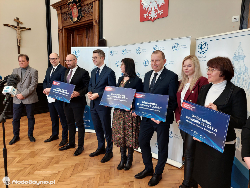 Rządowy Fundusz Rozwoju Dróg - konferencja prasowa Piotra Müllera w Lęborku i Słupsku