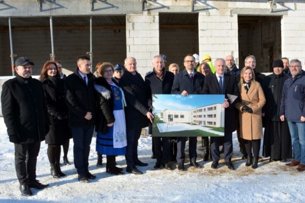 Banino - szkoła podstawowa w budowie 06.02.2023