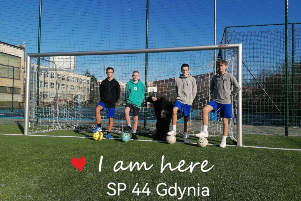 SP 44 - Klasa sportowa 8 c korzysta z długo wyczekiwanego obiektu sportowego