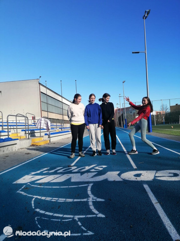 SP 44 - Klasa sportowa 8 c korzysta z długo wyczekiwanego obiektu sportowego