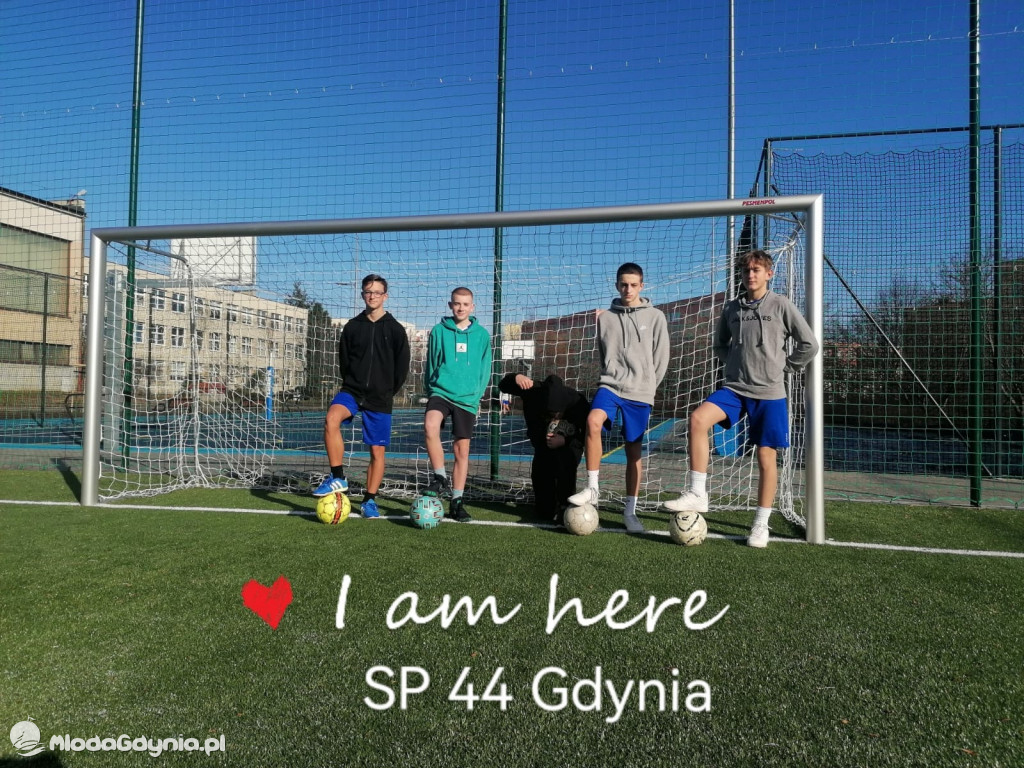 SP 44 - Klasa sportowa 8 c korzysta z długo wyczekiwanego obiektu sportowego