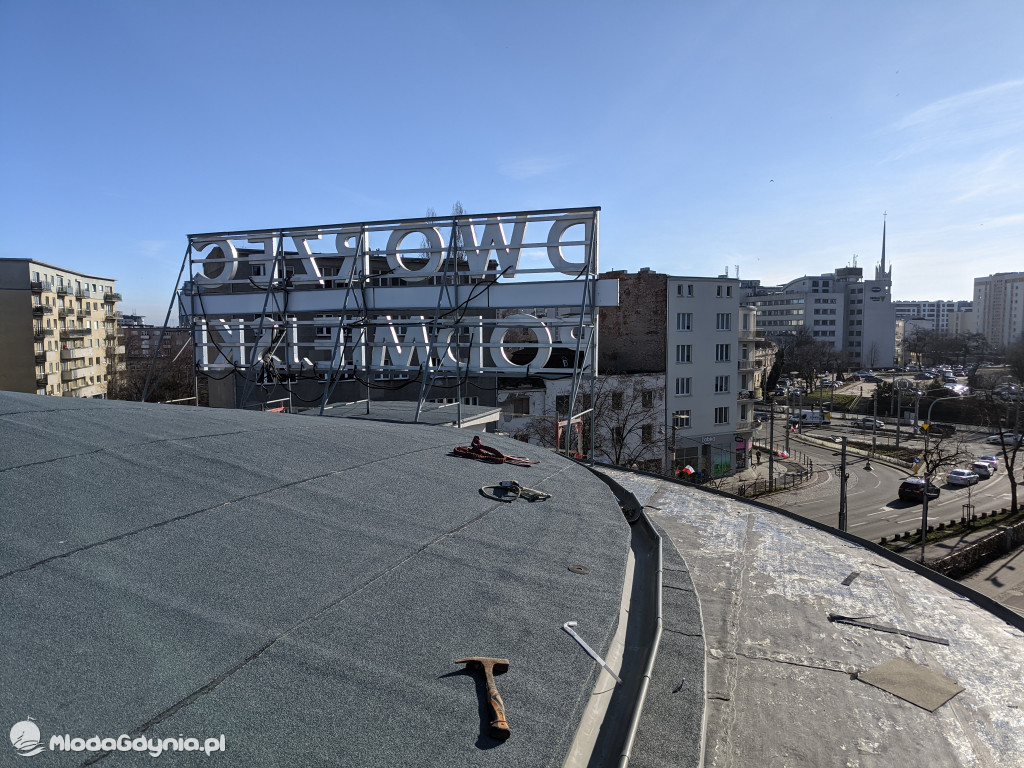 Wnętrze Dworca Podmiejskiego Gdynia Główna w remoncie.