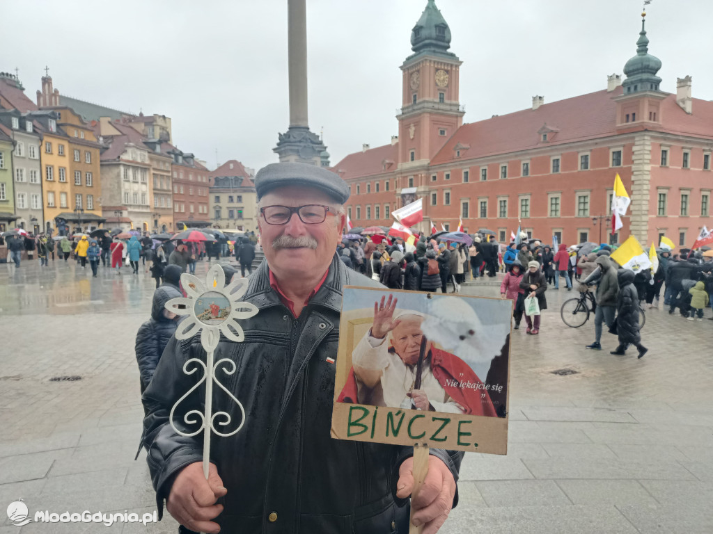 Marsz Papieski - 2 kwietnia 2023 Warszawa - Klub Gazety Polskiej Czarne