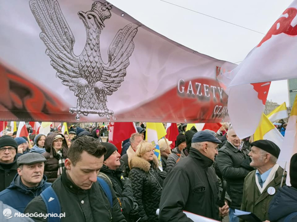 Marsz Papieski - 2 kwietnia 2023 Warszawa - Klub Gazety Polskiej Czarne