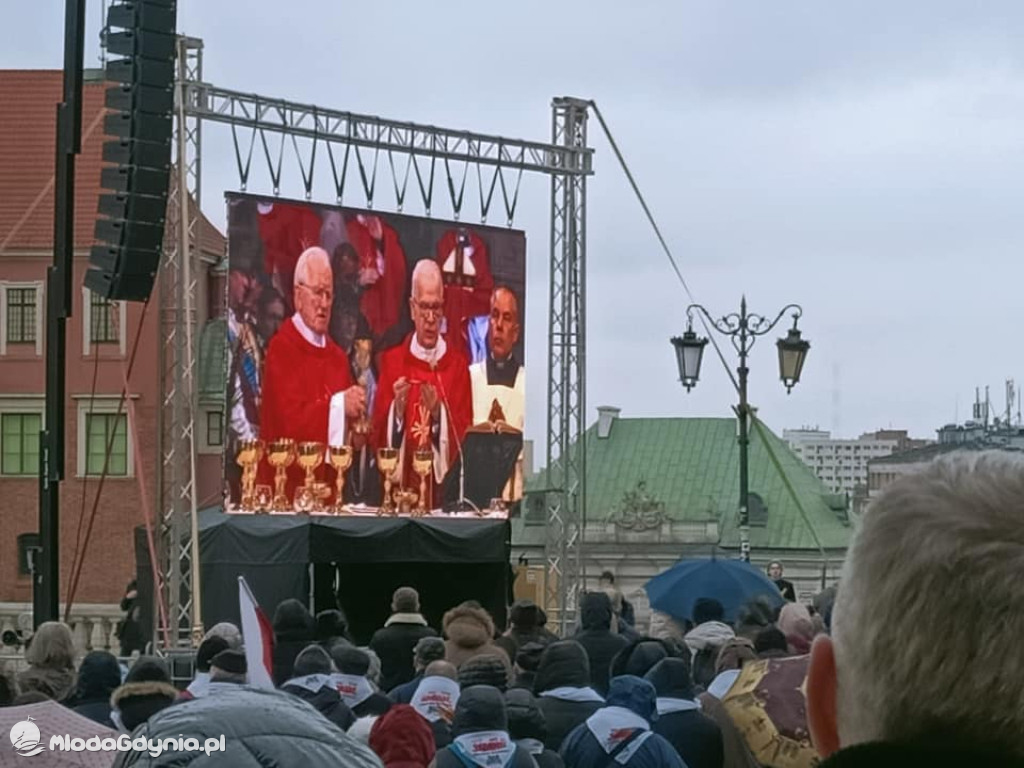 Marsz Papieski - 2 kwietnia 2023 Warszawa - Klub Gazety Polskiej Czarne