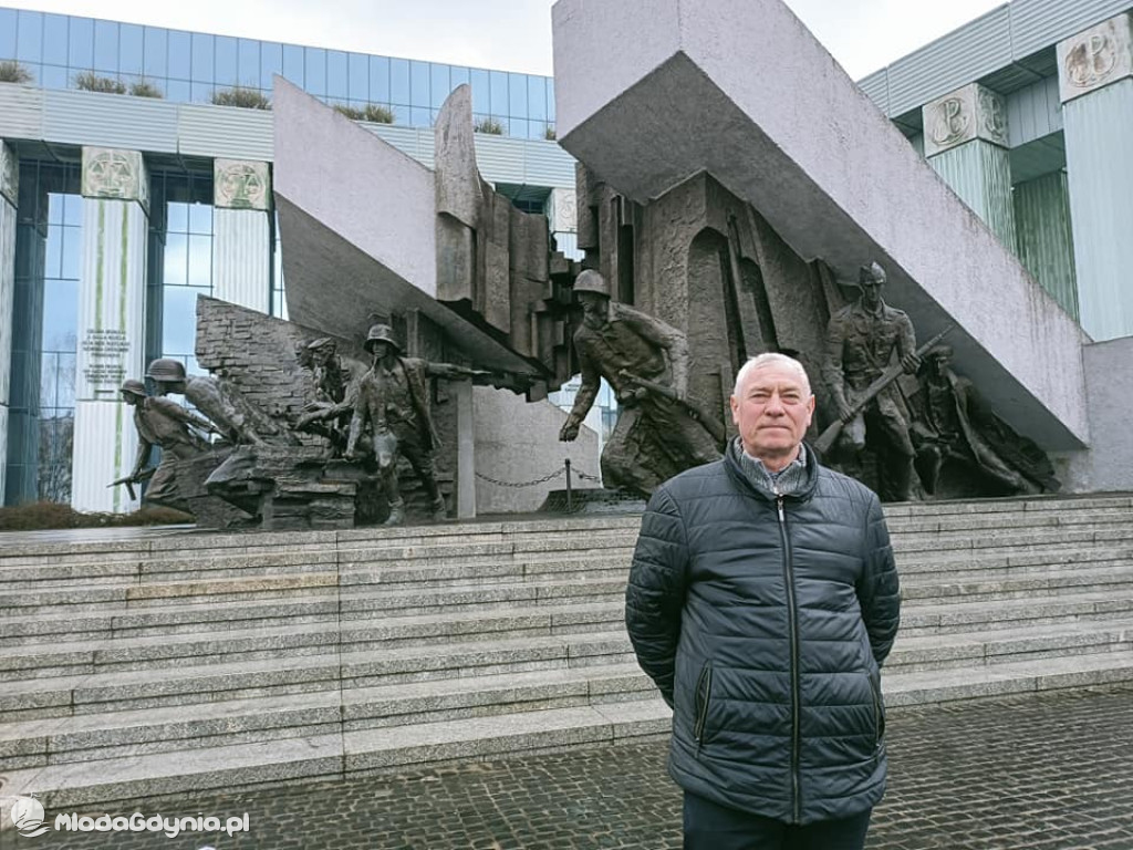 Marsz Papieski - 2 kwietnia 2023 Warszawa - Klub Gazety Polskiej Czarne
