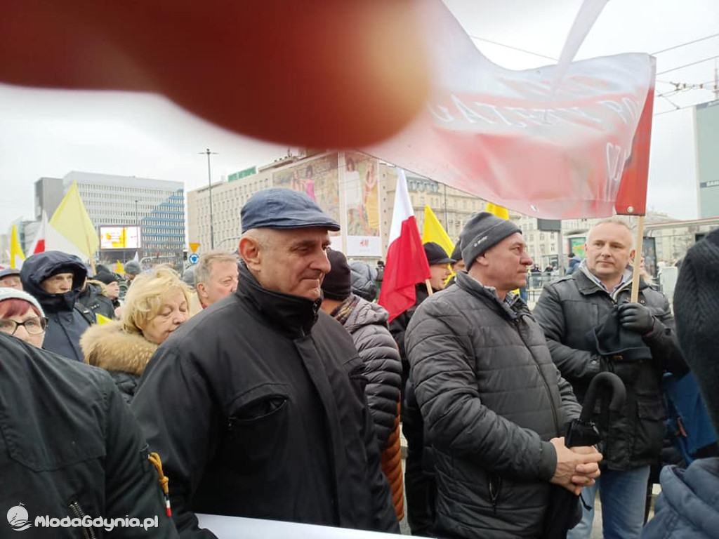 Marsz Papieski - 2 kwietnia 2023 Warszawa - Klub Gazety Polskiej Czarne