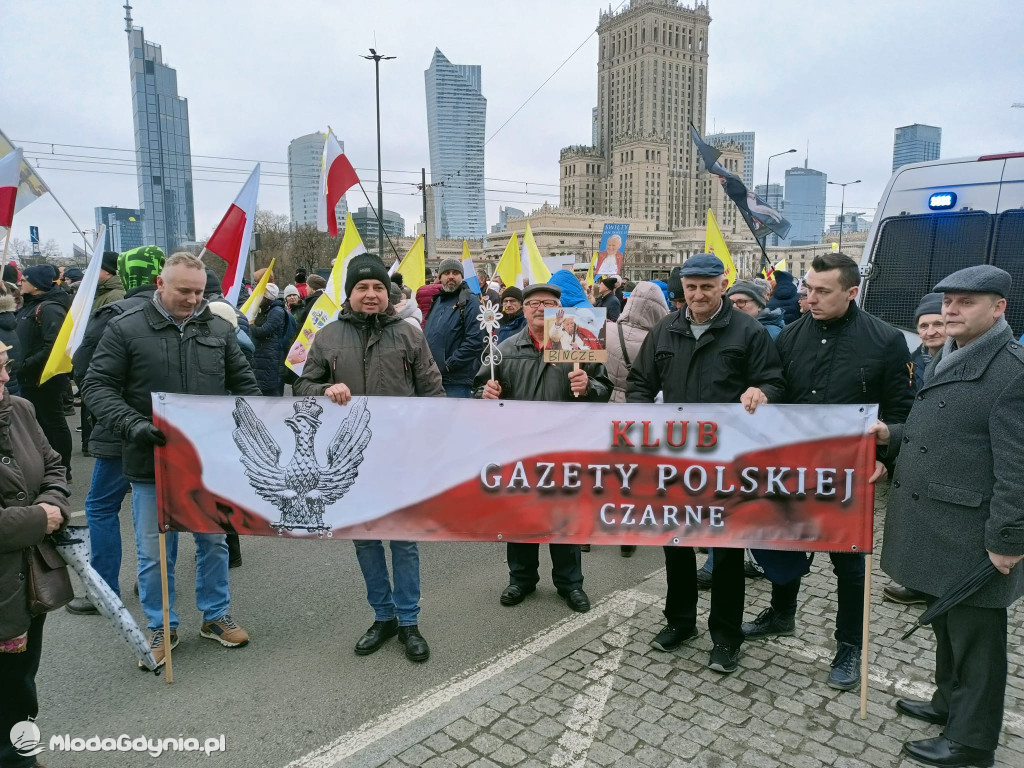 Marsz Papieski - 2 kwietnia 2023 Warszawa - Klub Gazety Polskiej Czarne