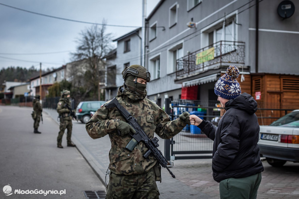 Pomorscy terytorialsi odbili szkołę z rąk dywersantów