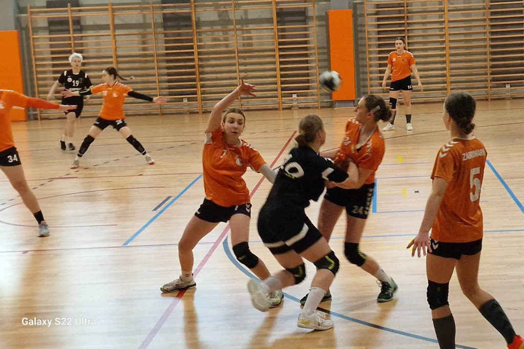 SPR AMW Gdynia - UKS Morski Sianów 28:33