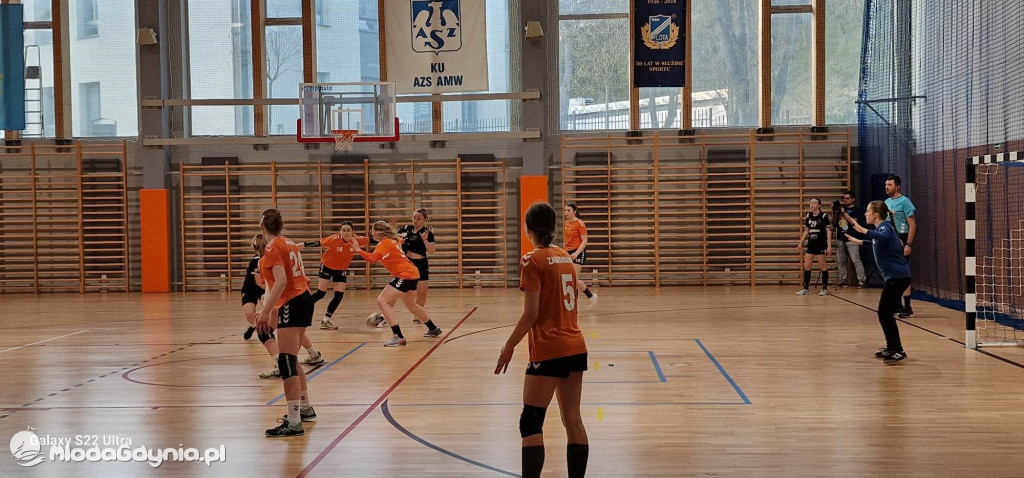 SPR AMW Gdynia - UKS Morski Sianów 28:33