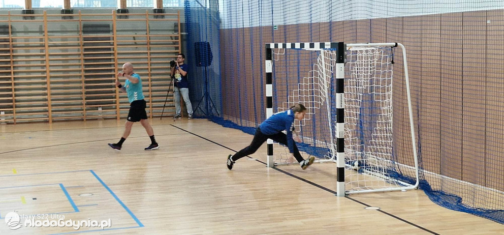 SPR AMW Gdynia - UKS Morski Sianów 28:33