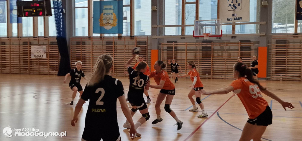 SPR AMW Gdynia - UKS Morski Sianów 28:33