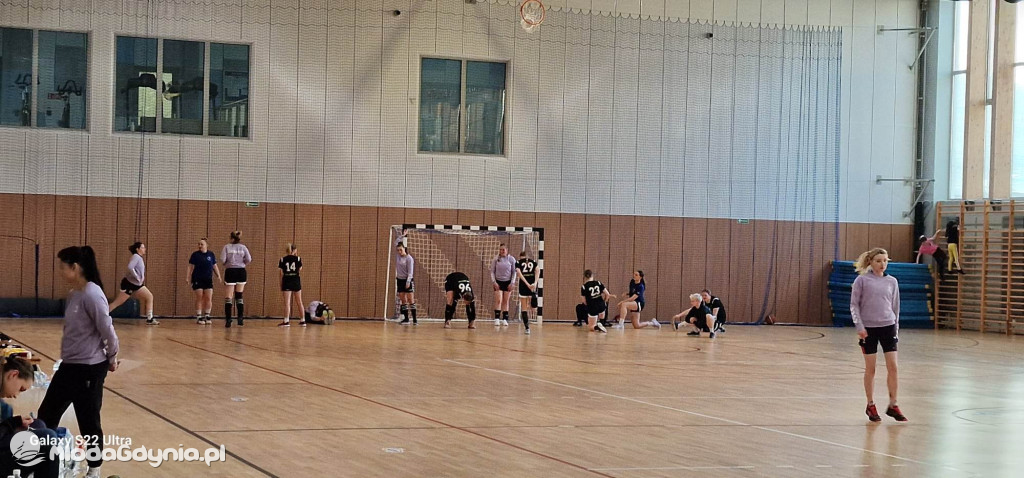 SPR AMW Gdynia - UKS Morski Sianów 28:33