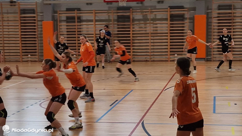 SPR AMW Gdynia - UKS Morski Sianów 28:33