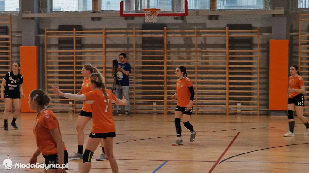 SPR AMW Gdynia - UKS Morski Sianów 28:33