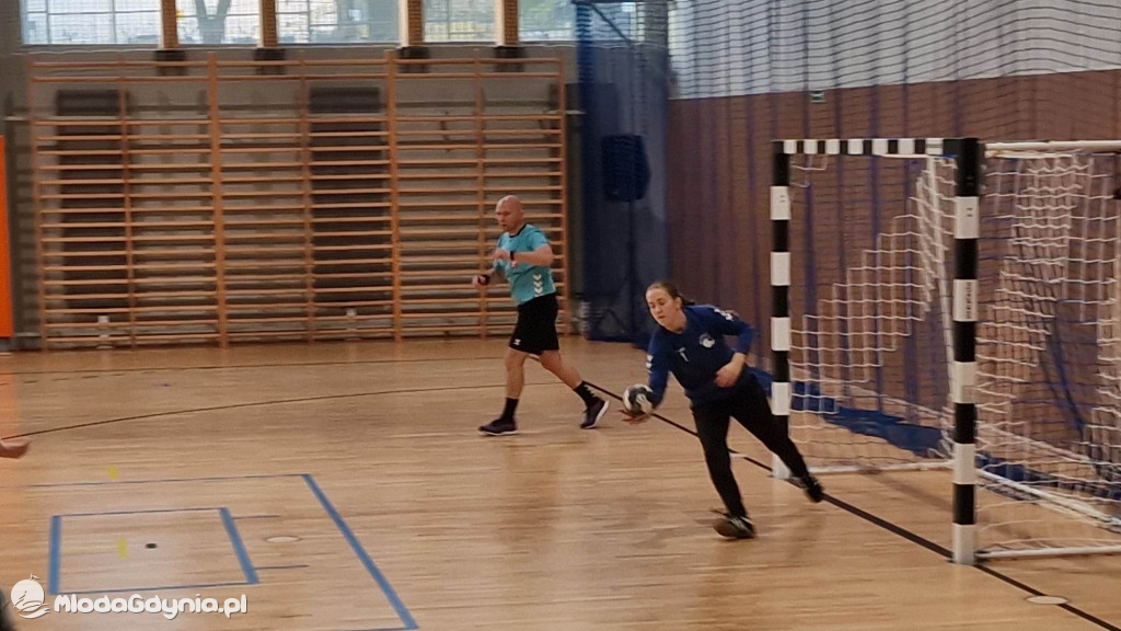 SPR AMW Gdynia - UKS Morski Sianów 28:33