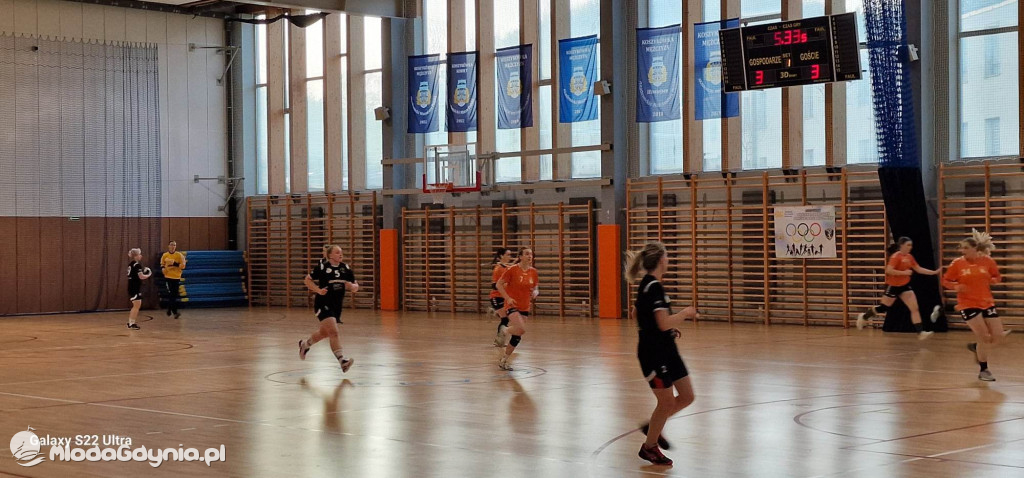 SPR AMW Gdynia - UKS Morski Sianów 28:33