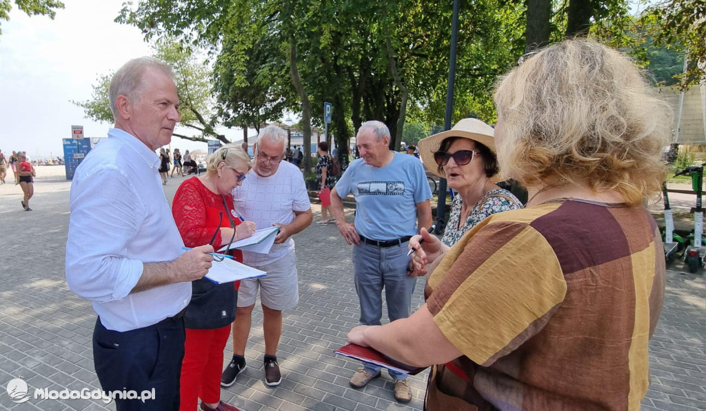 KO zbiórka podpisów - Krzywonos, Nowacka, Rybicki