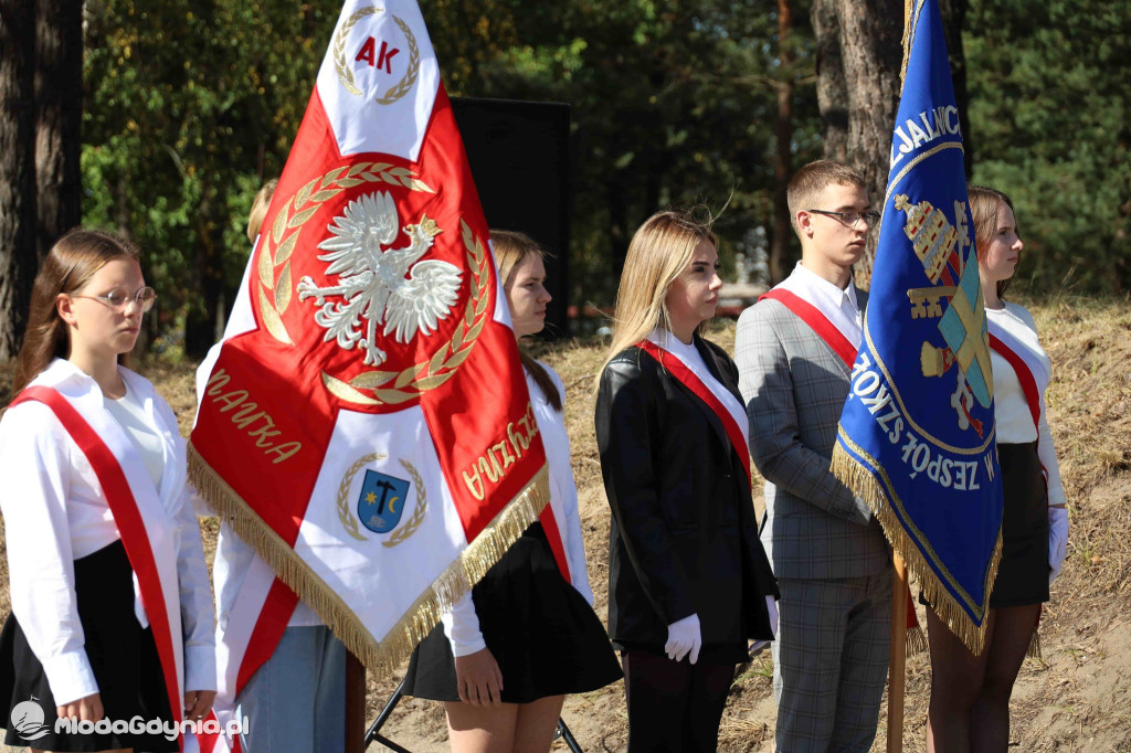 Czarne - Odsłonięcie tablicy pamiątkowej upamiętniającej osoby represjonowane w stanie wojennym