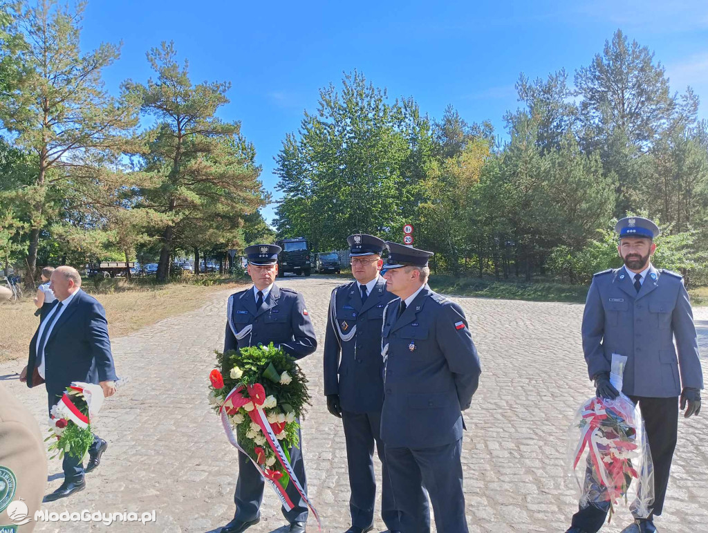Czarne - Odsłonięcie tablicy pamiątkowej upamiętniającej osoby represjonowane w stanie wojennym