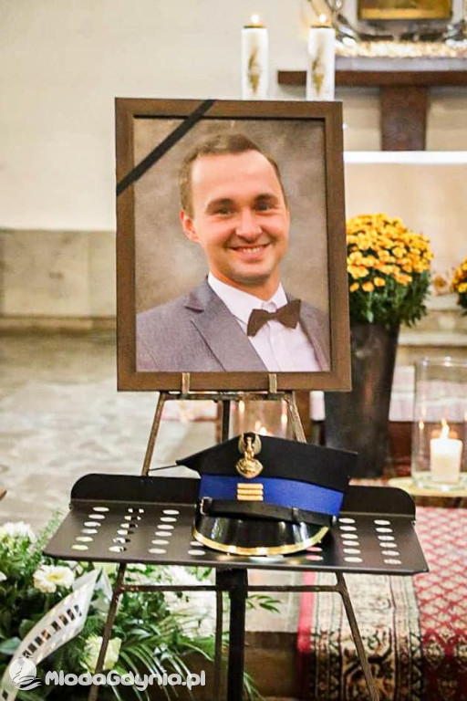 Pogrzeb st. sekc. Bartosza Błyskala - strażaka-nurka, który poszukiwała Grzegorz Borysa