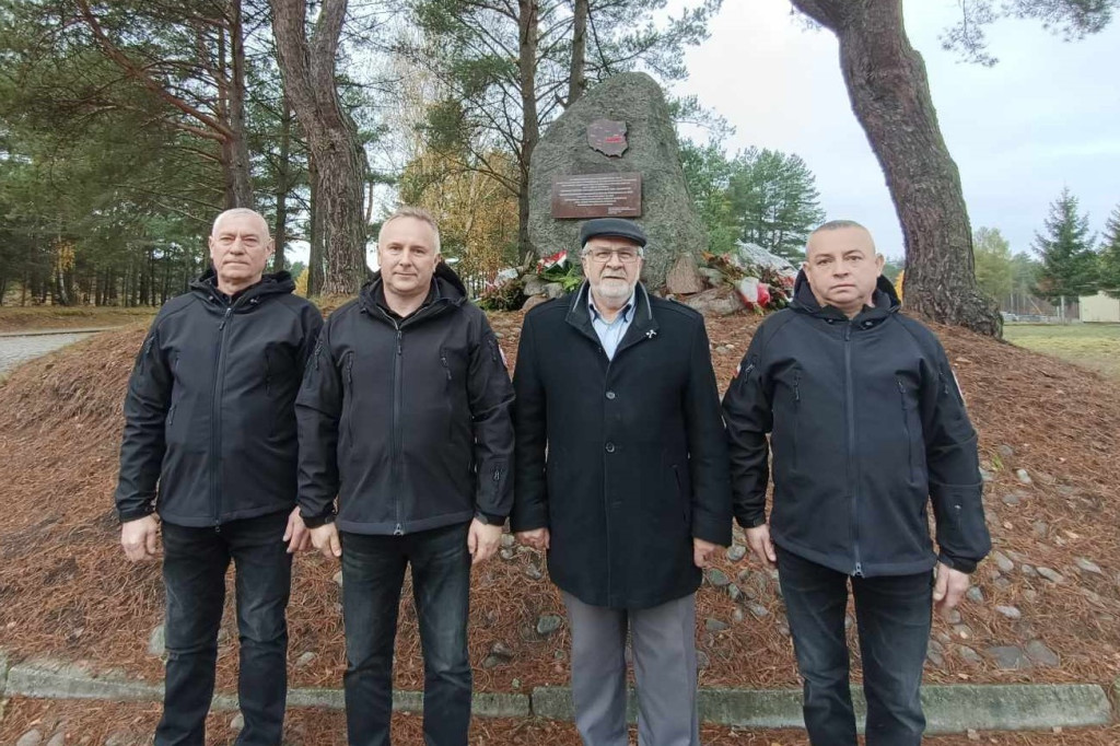Uczcili pamięć o internowaniu w 1982 roku do obozu w Czarnem